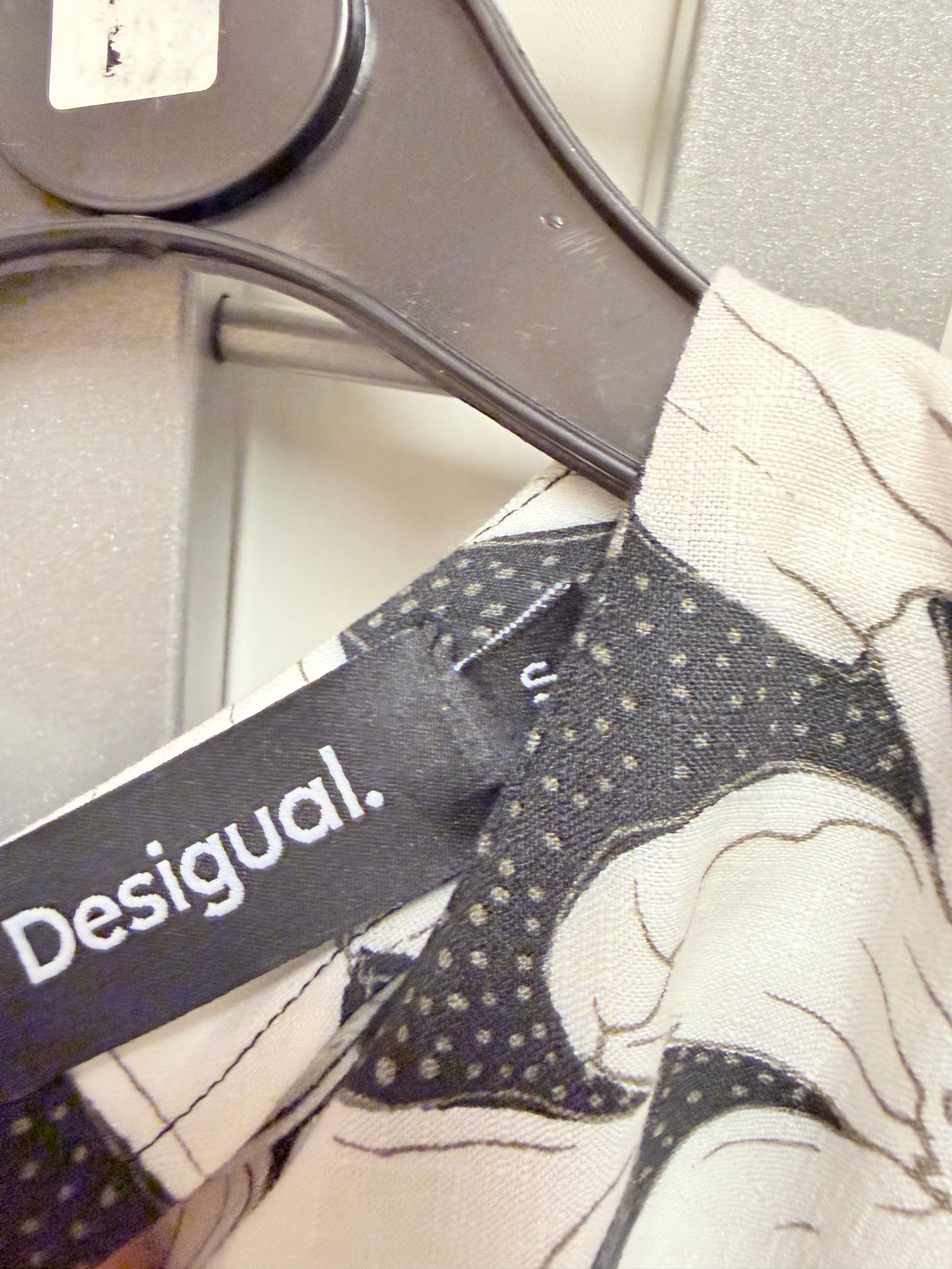 ♻️Desigual kjole strl S. Tilstand: fin, ingen hull,flekker eller nupper