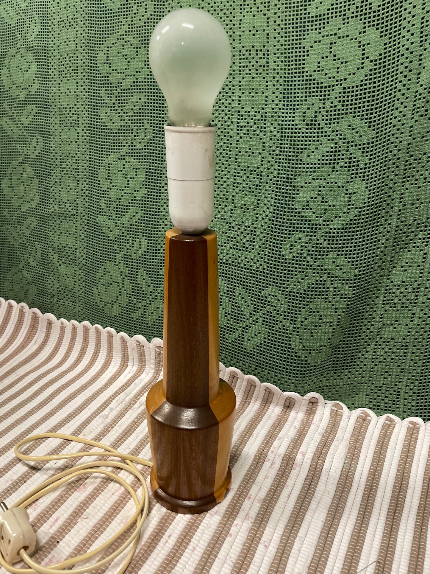 Lampe i tre