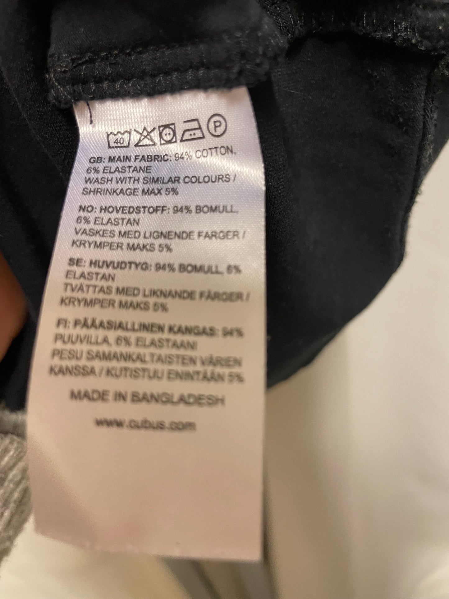 ♻️svart singlet strl M fra Cubus