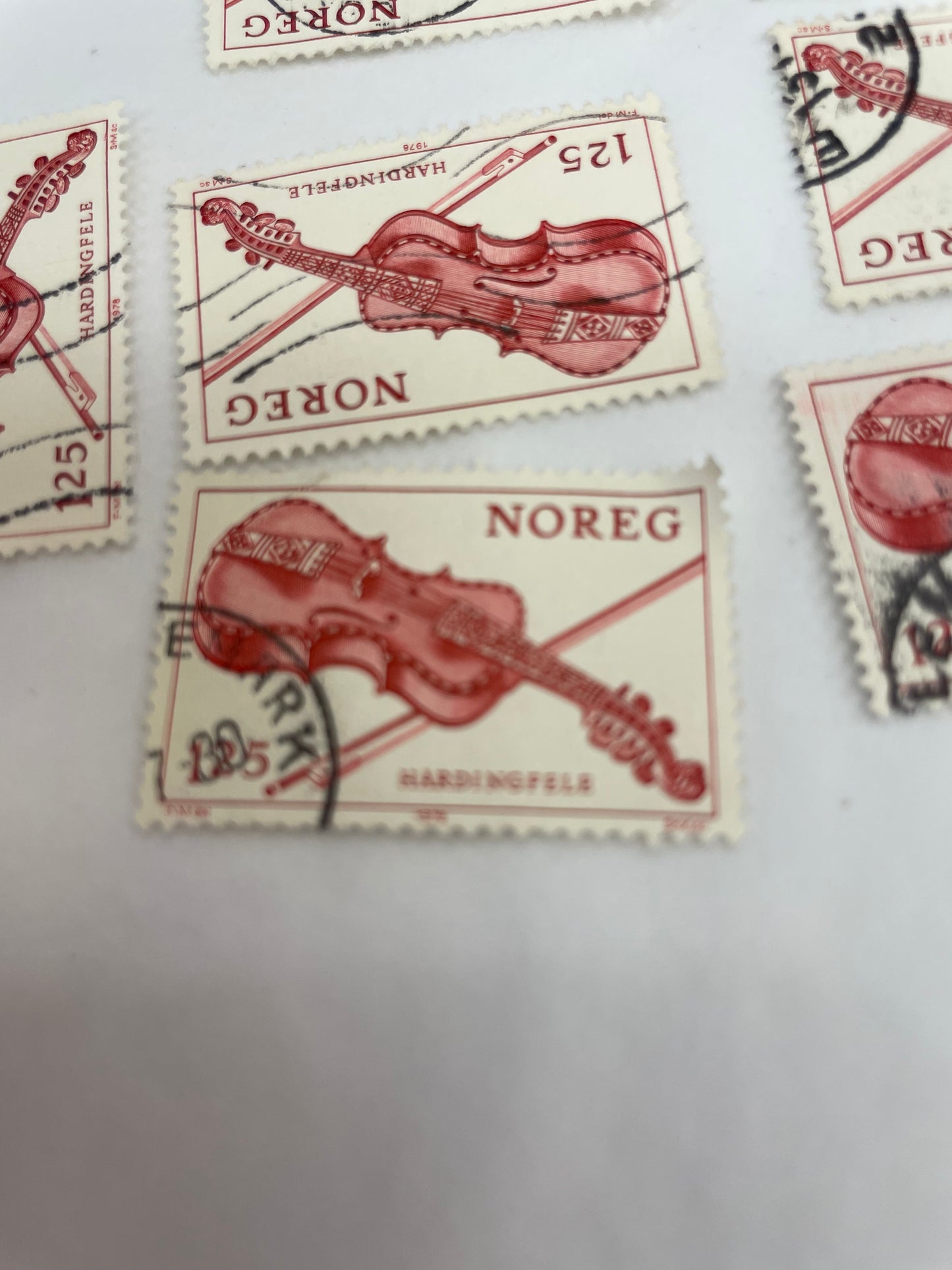 Norge frimerke hardingfele selges pr stk
