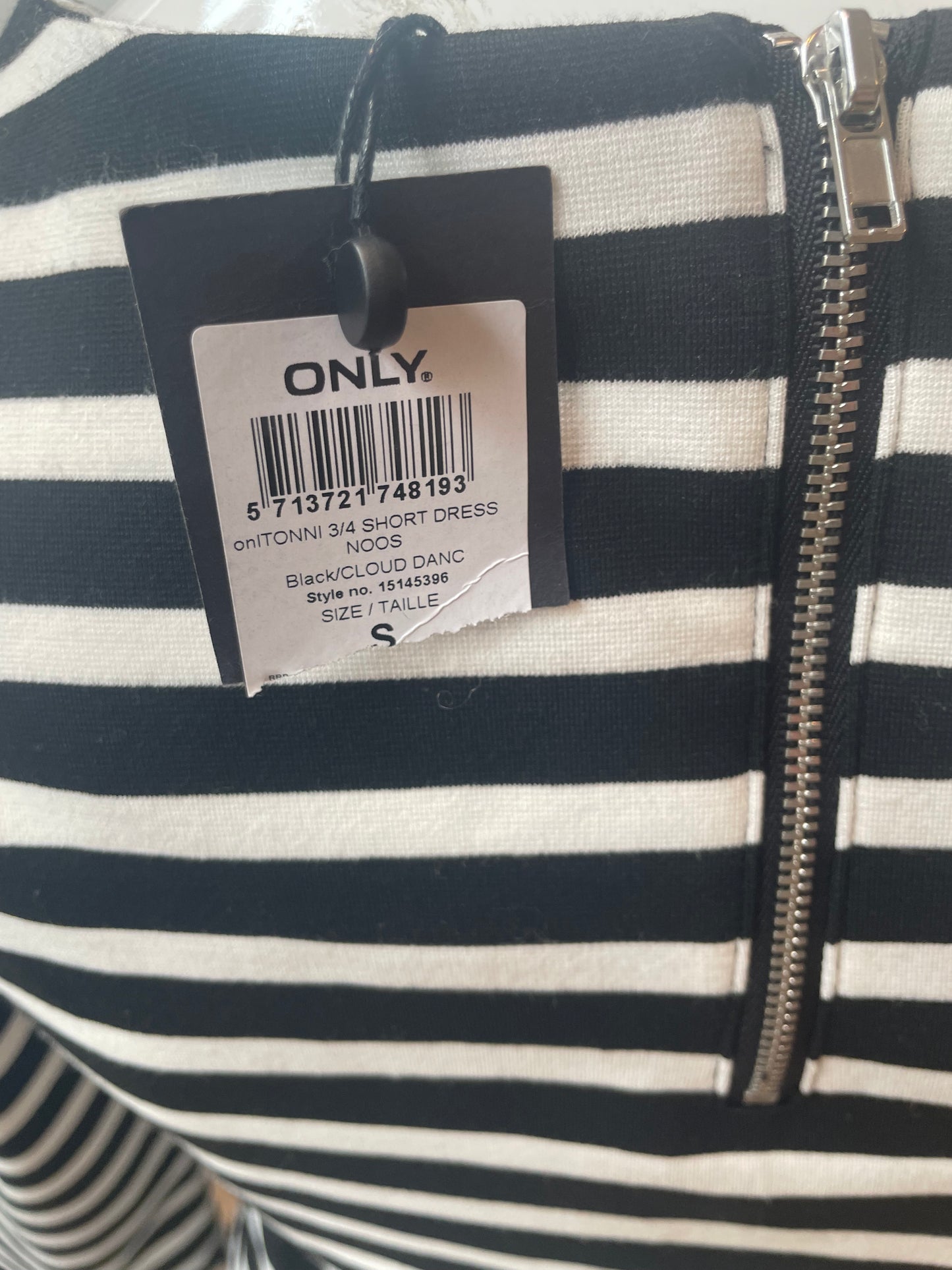 Stripet kjole midi fra Only str S