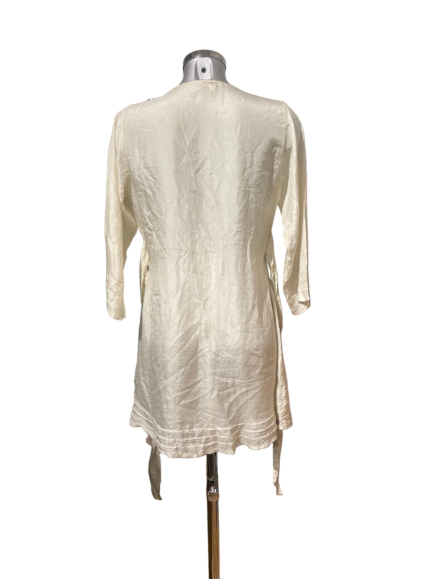 ♻️Silkekjole fra Lisbeth Dahl- str S/M med knyting. Tilstand: Veldig god; ingen hull, flekker eller synlig slitasje