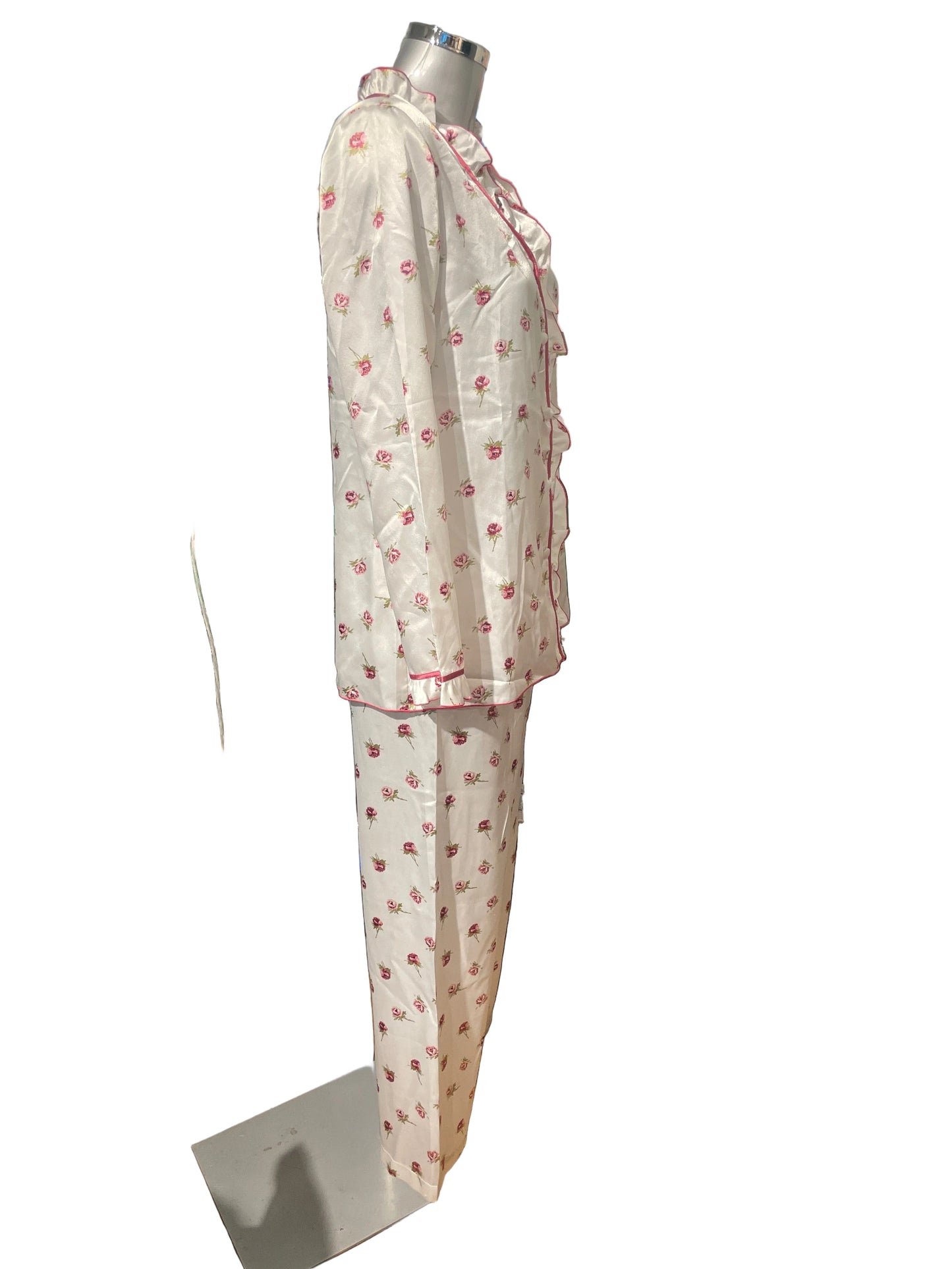 🆕 Nydelig nattdress pysjamas fra Regence. Finnes i str 40 og 44. Ny fra nedlagt butikk!