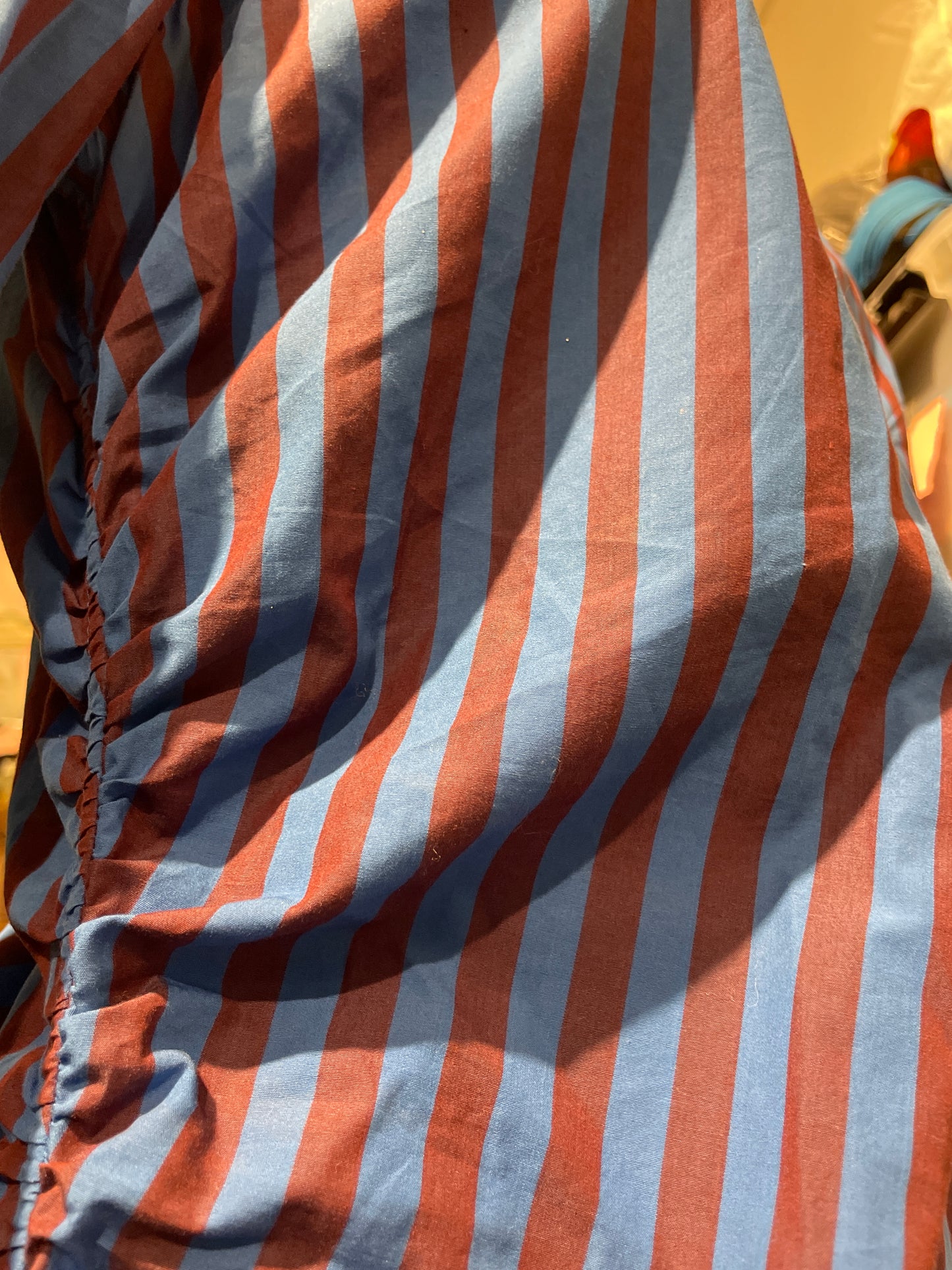 ♻️GANNI kjole- blå/vinrøde striper, ca str 42-Tilstand:Veldig god – ingen hull, flekker eller synlig slitasje