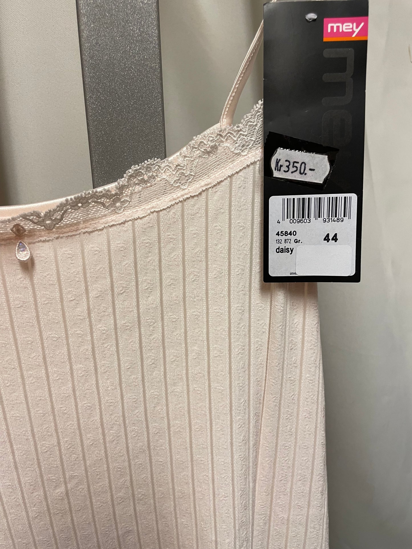 🆕dus rosa singlet fra Mey strl 44 og 46