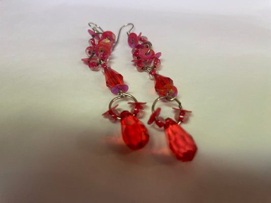 🆕Håndlaget sølvfarget rød/rosafarget øredobber- Tilstand: Nye, ubrukte!