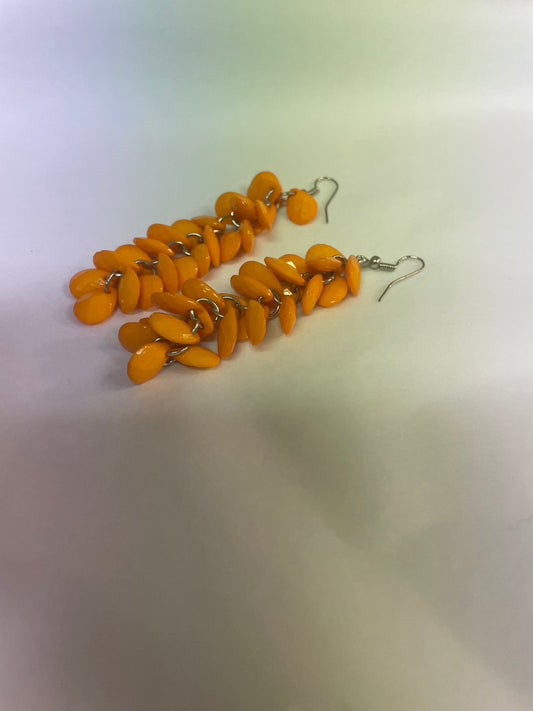 🆕Håndlaget sølvfarget oransje farget øredobber- Tilstand: Nye, ubrukte!