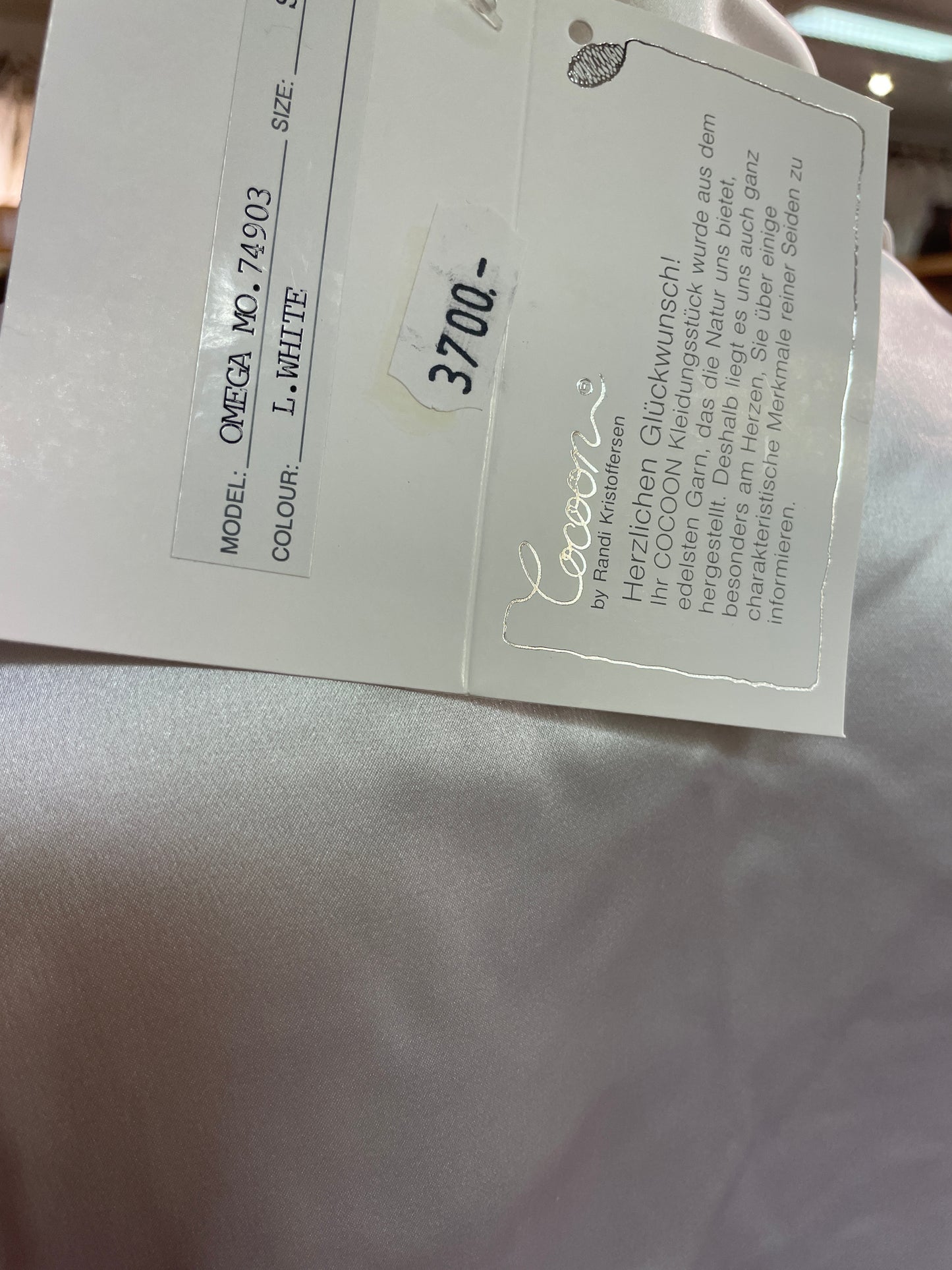 🆕Ubrukt silkedrakt str S,M og XL. Tilstand: Ny, med merkelappen på!