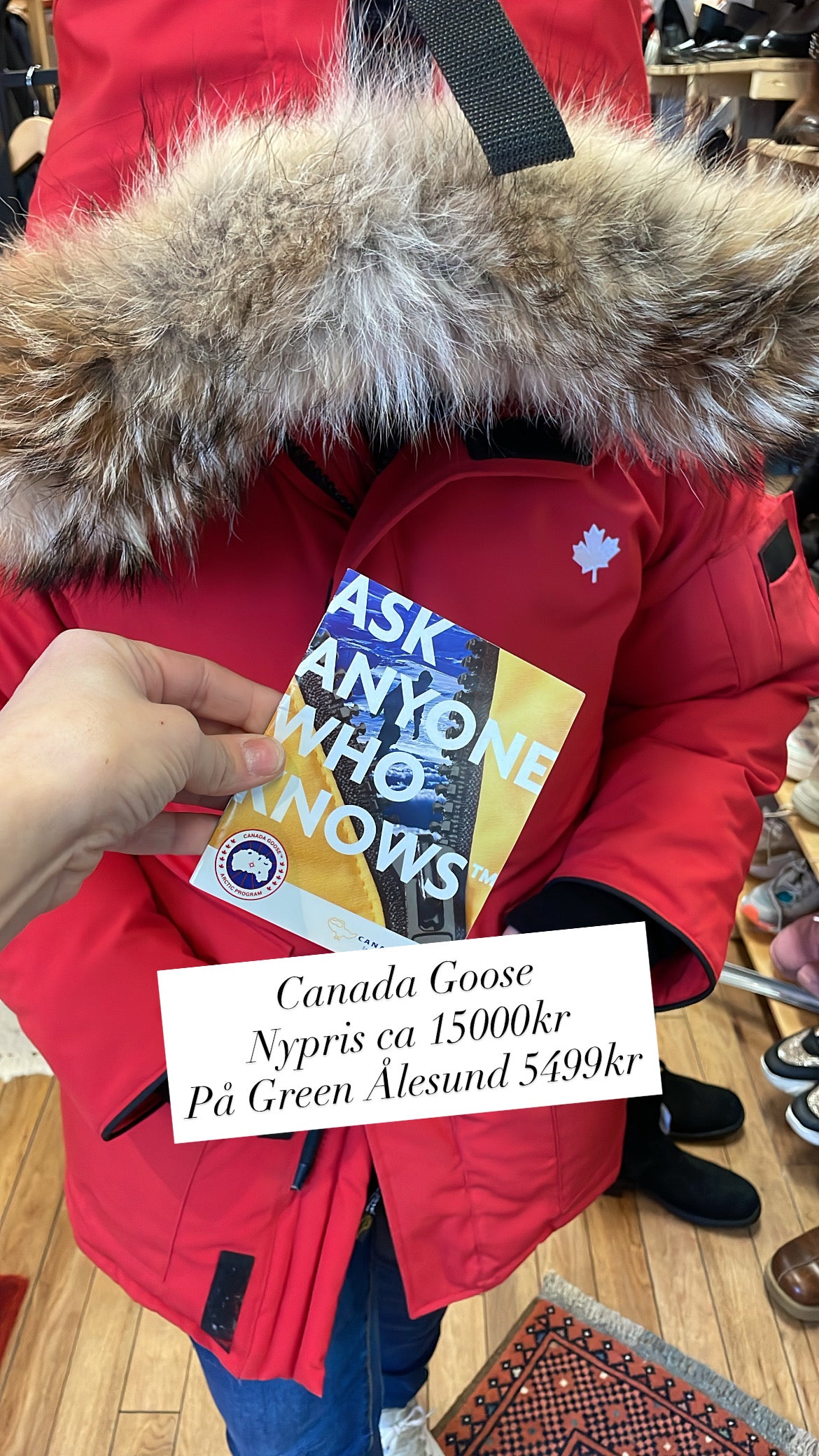 ♻️Sikre deg denne før det er for sent! Vi har kun 1! Lite brukt Canada Goose jakke str XL. Tilstand: Veldig god – ingen hull, flekker eller synlig slitasje