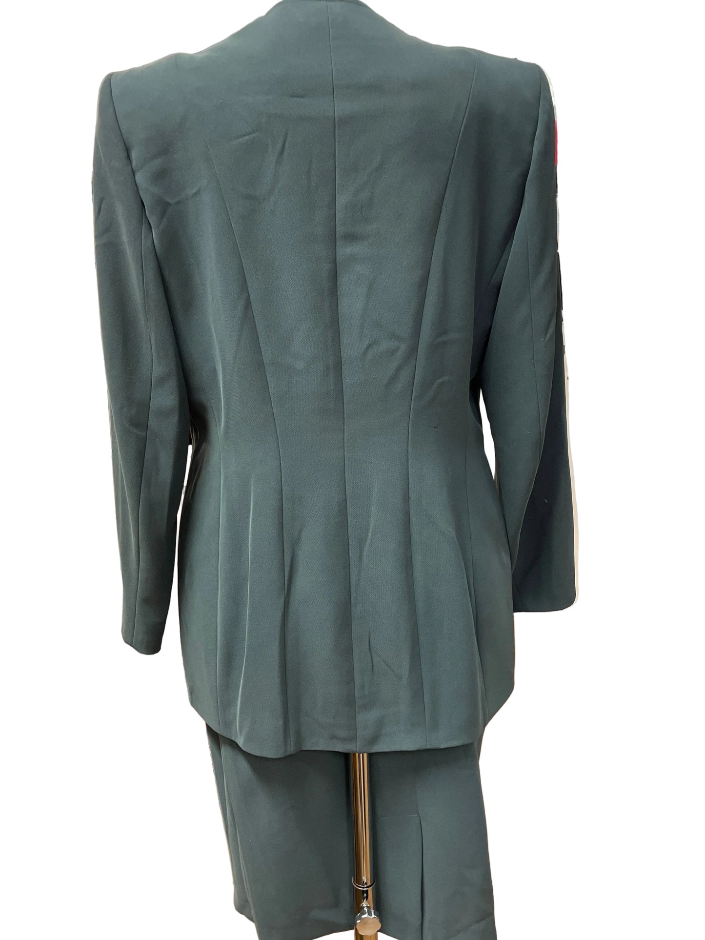 🆕Ubrukt klassisk Vintage drakt str 42. kun 1 igjen! Tilstand: Ny, med merkelappen på!