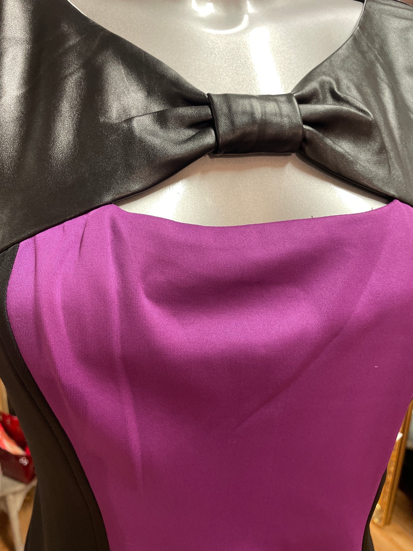 🆕Ubrukt Vintage kjole str 6,8 og 14. Tilstand: Ny, med merkelappen på!