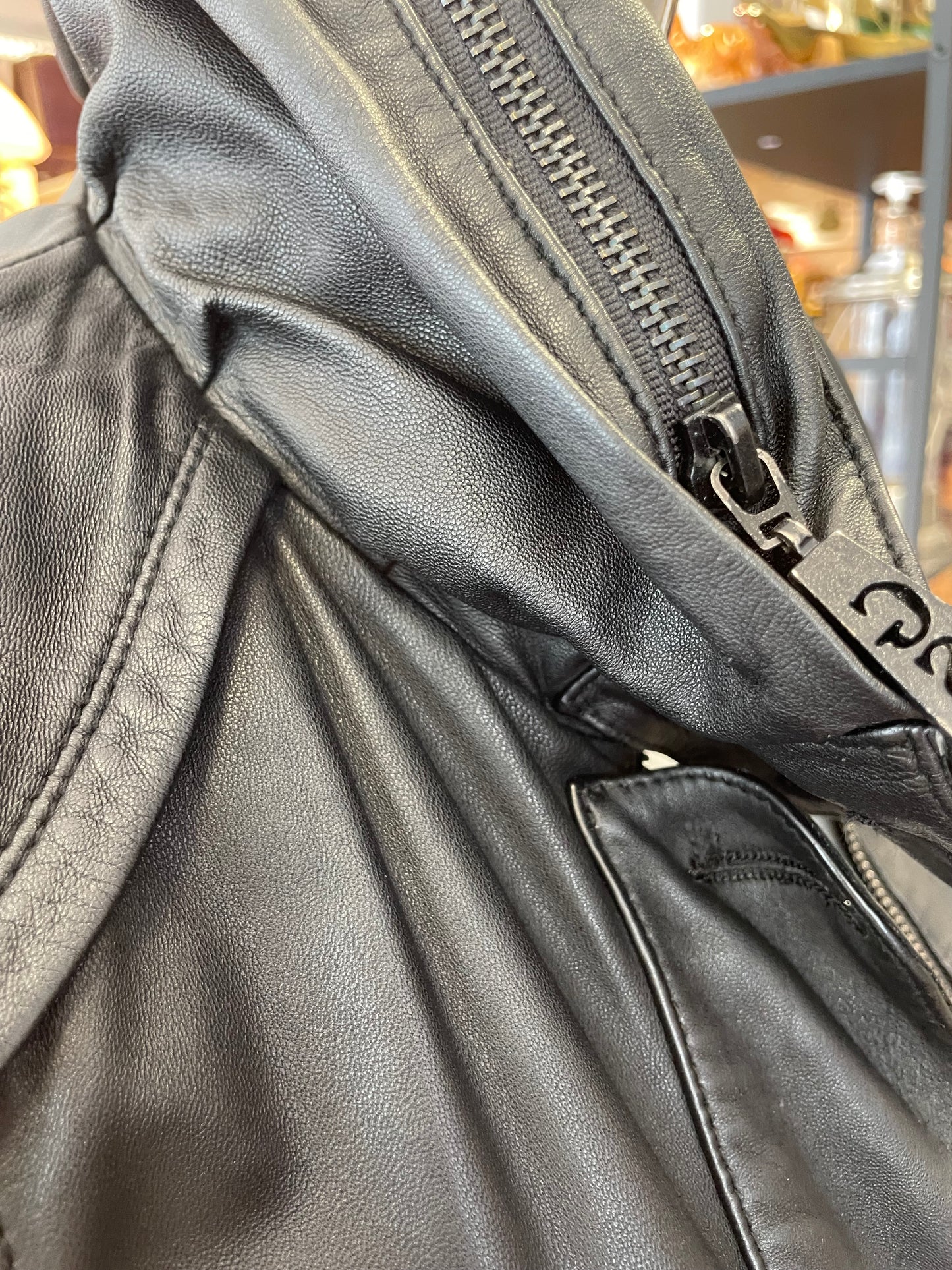 ♻️italiensk vintage skinnjakke strl 42