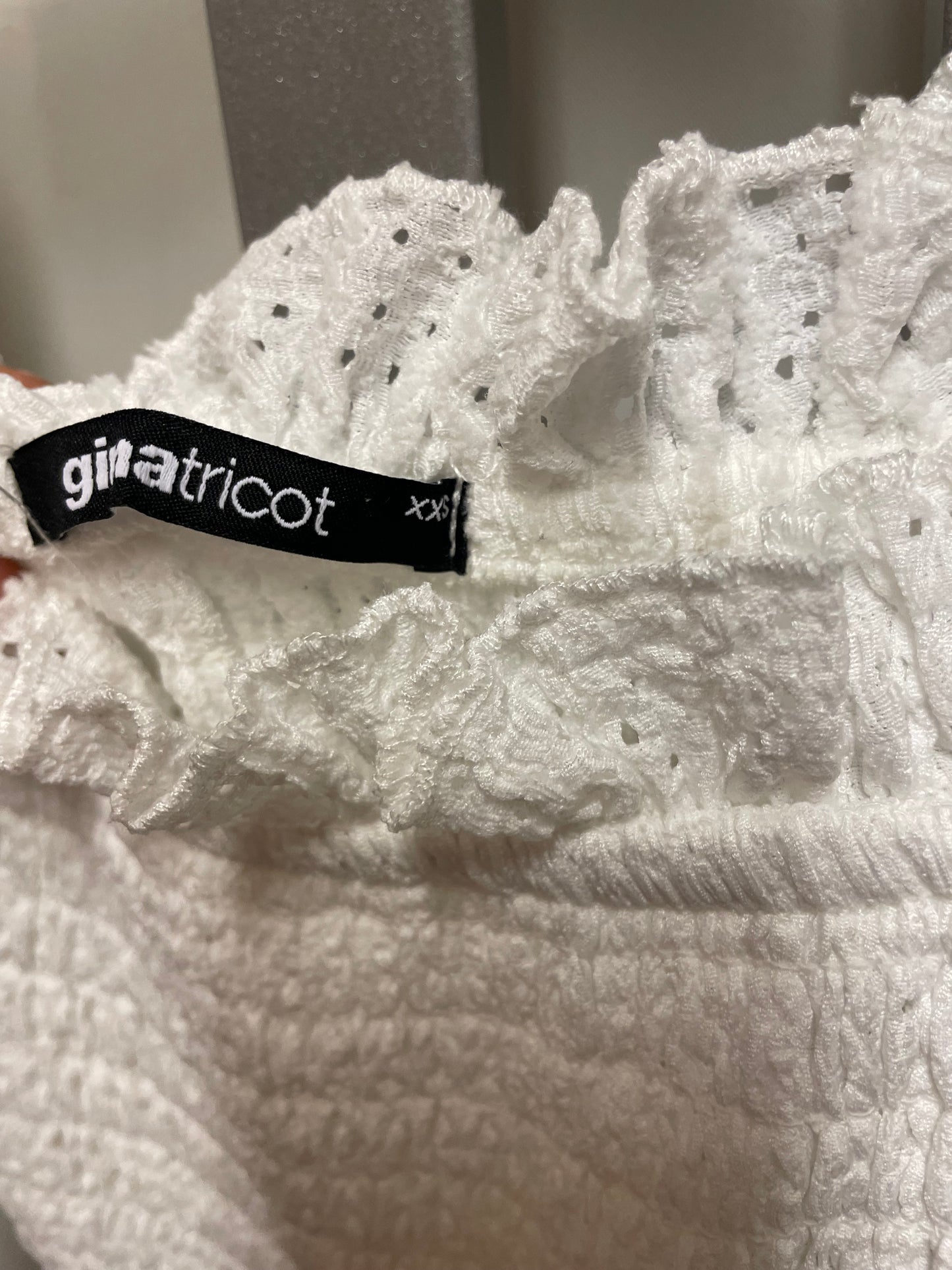 ♻️ Hvit sommertopp fra Gina Tricot strl XS