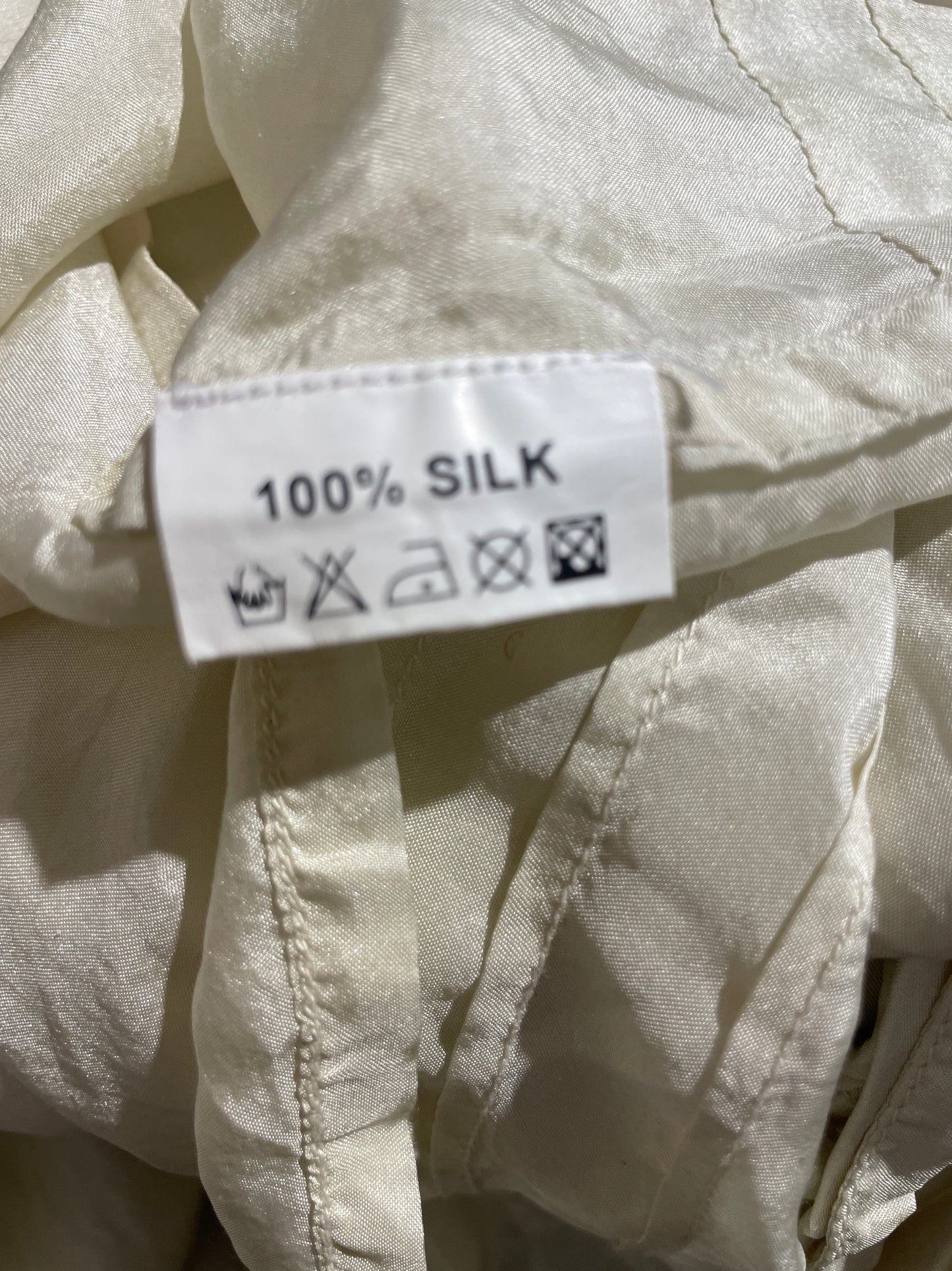 ♻️Silkekjole fra Lisbeth Dahl- str S/M med knyting. Tilstand: Veldig god; ingen hull, flekker eller synlig slitasje