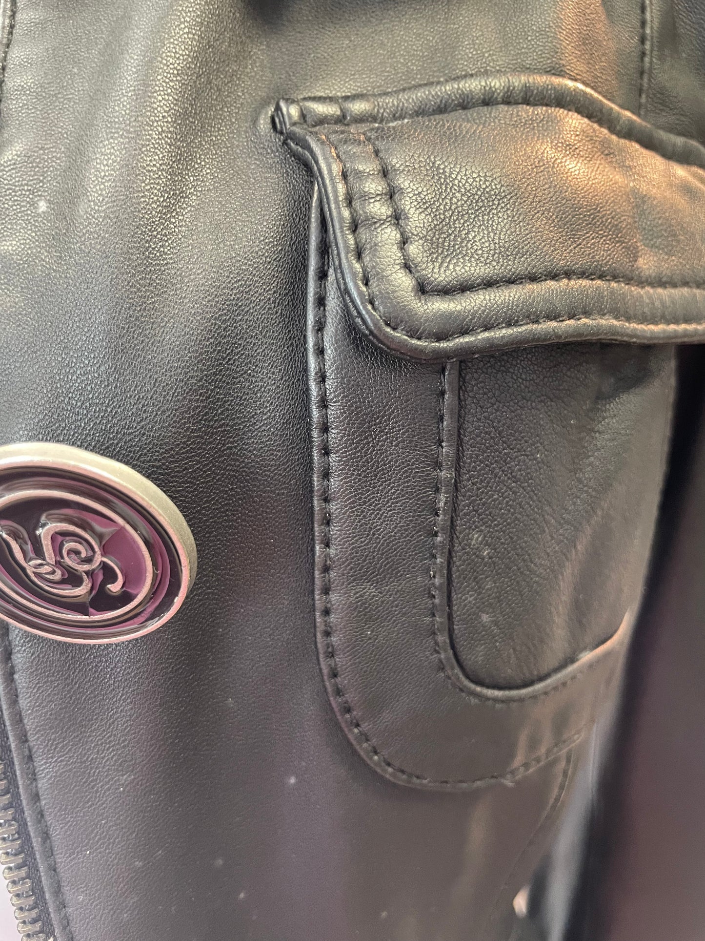 ♻️italiensk vintage skinnjakke strl 42
