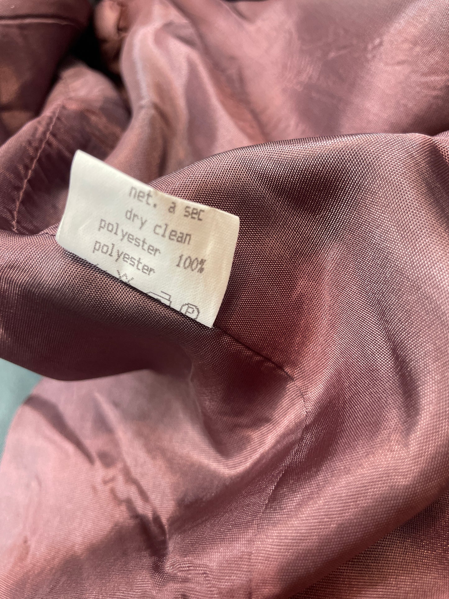 🆕Ubrukt klassisk Vintage drakt str 42. kun 1 igjen! Tilstand: Ny, med merkelappen på!