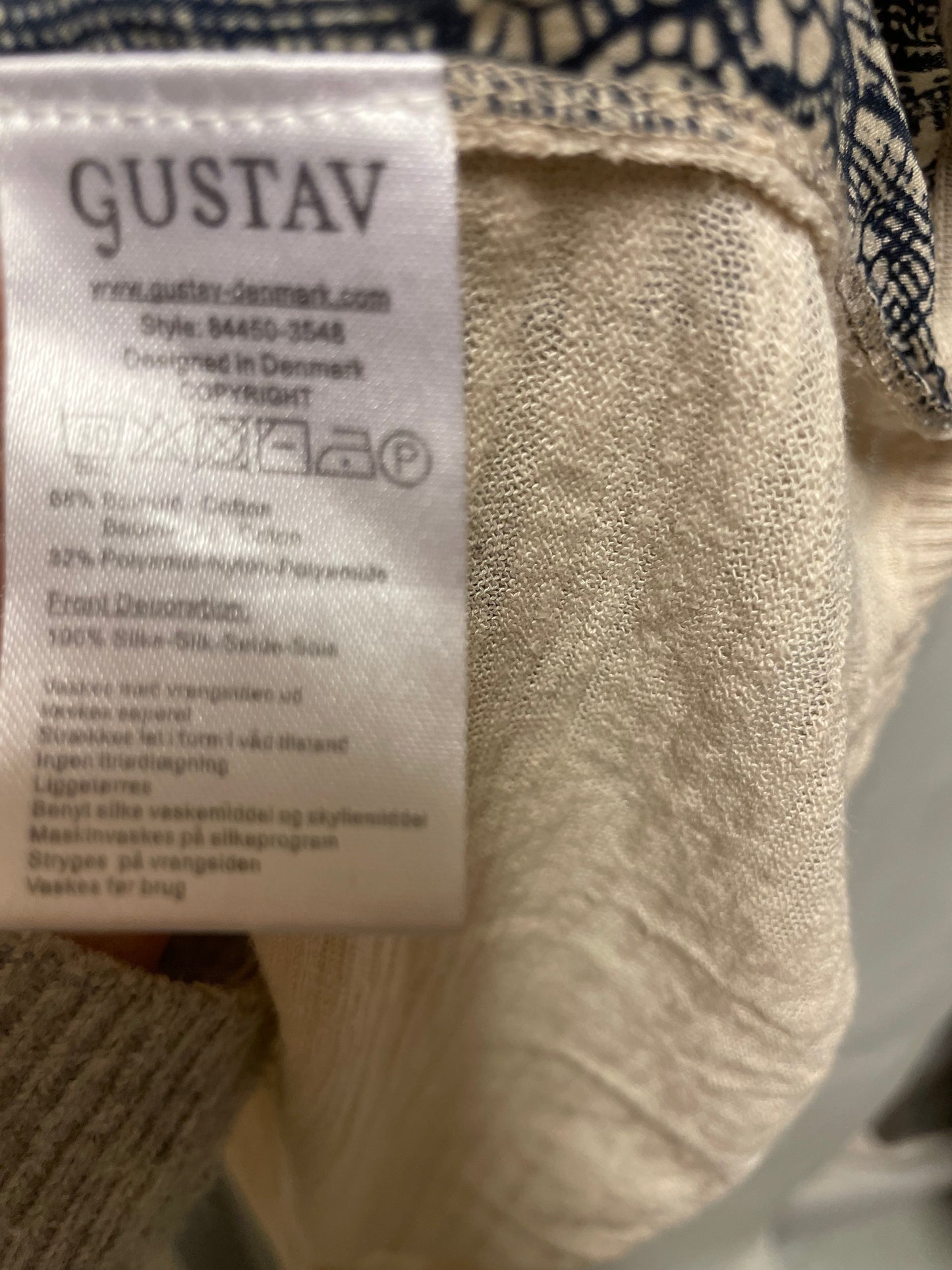 ♻️beige topp fra Gustav strl 42. Silke og bomull