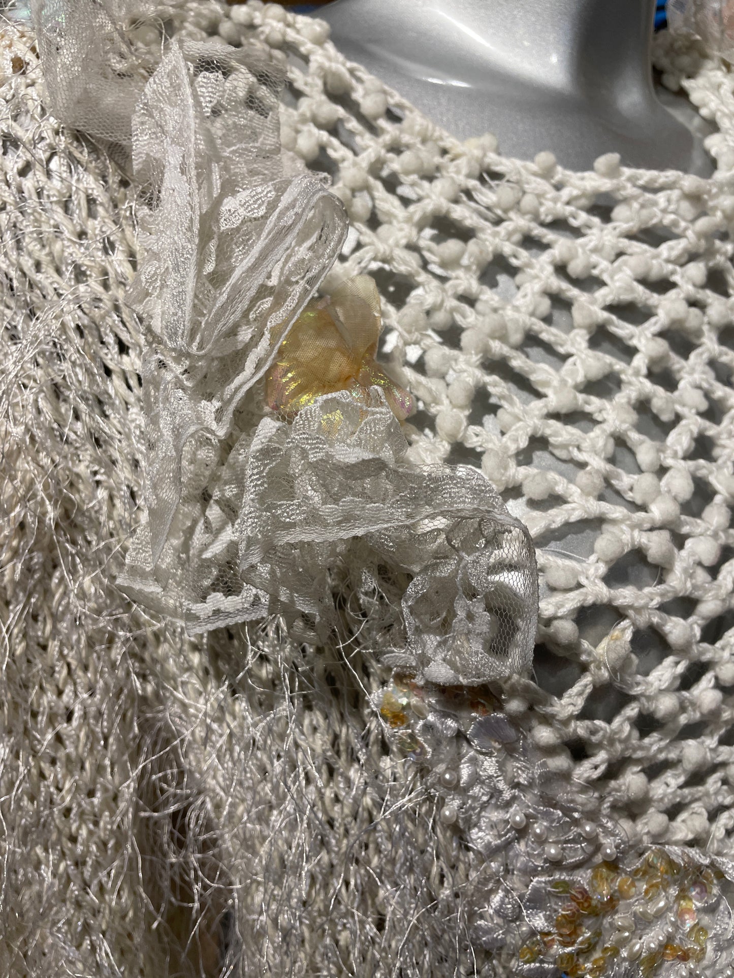 🆕Vintage Sara Miller genser- hvit med nydelige detaljer- ca str M(onesize)