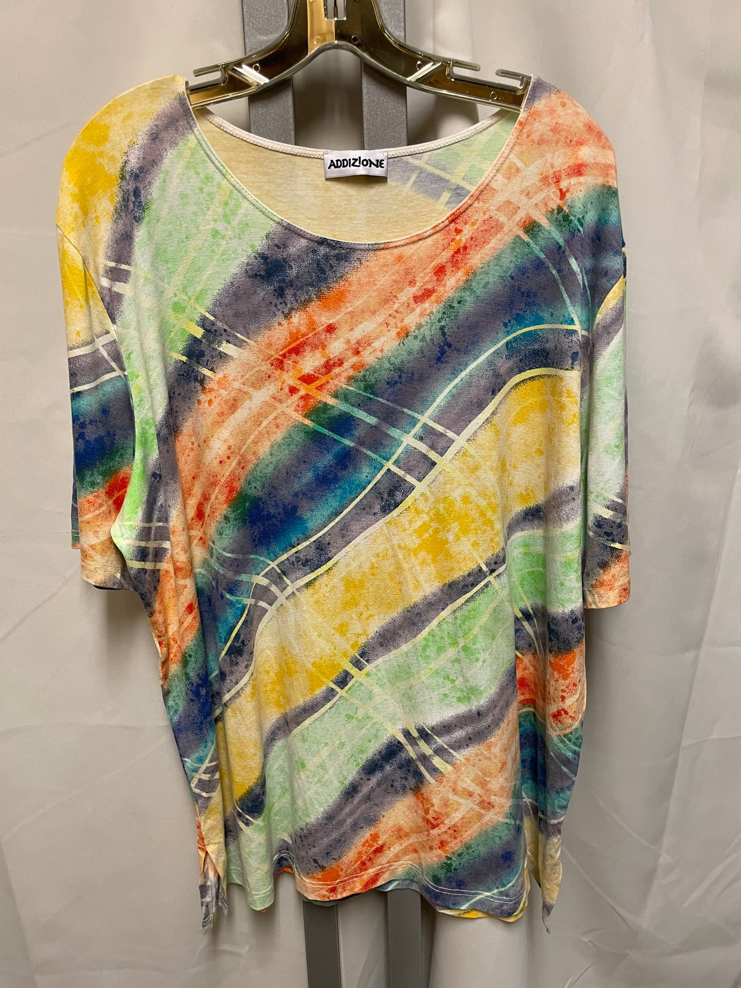 ♻️Fargerik T-skjorte Plussize strl 48. Fra Addizone