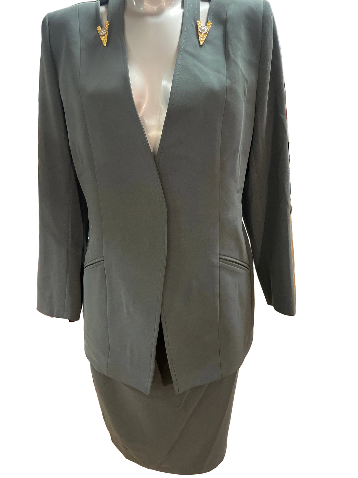 🆕Ubrukt klassisk Vintage drakt str 42. kun 1 igjen! Tilstand: Ny, med merkelappen på!