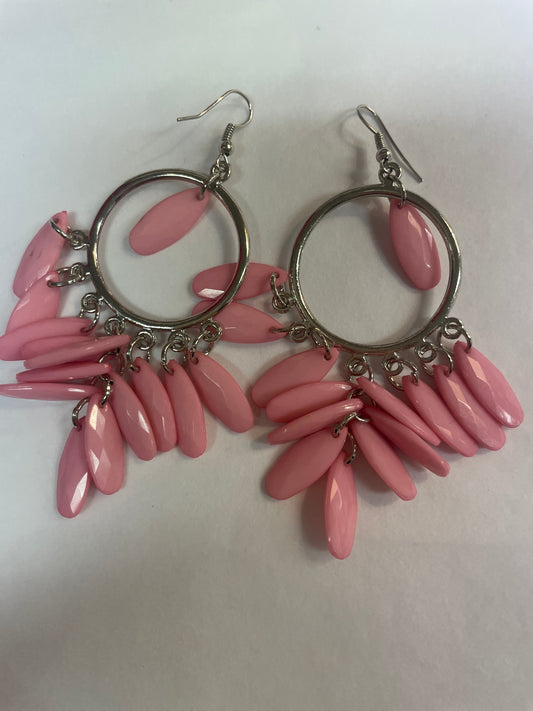 🆕Håndlaget sølvfarget/rosa farget øredobber- Tilstand: Nye, ubrukte!