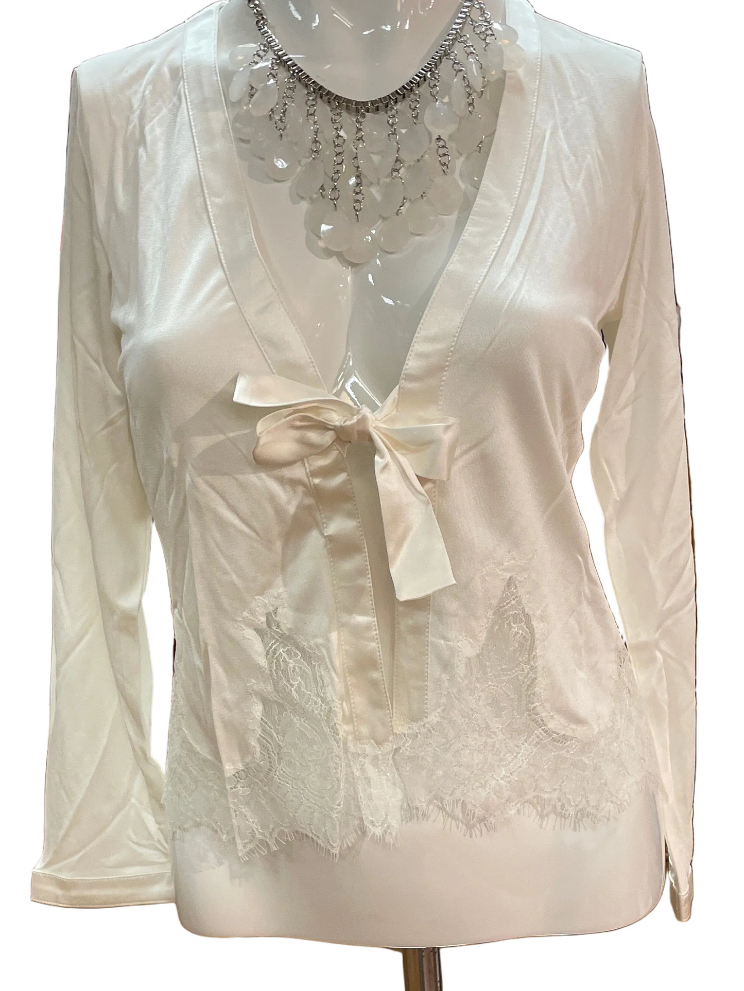 🆕Ubrukt Overdel 100% silke str 36,44 og 46. Tilstand: Ny, med merkelappen på!