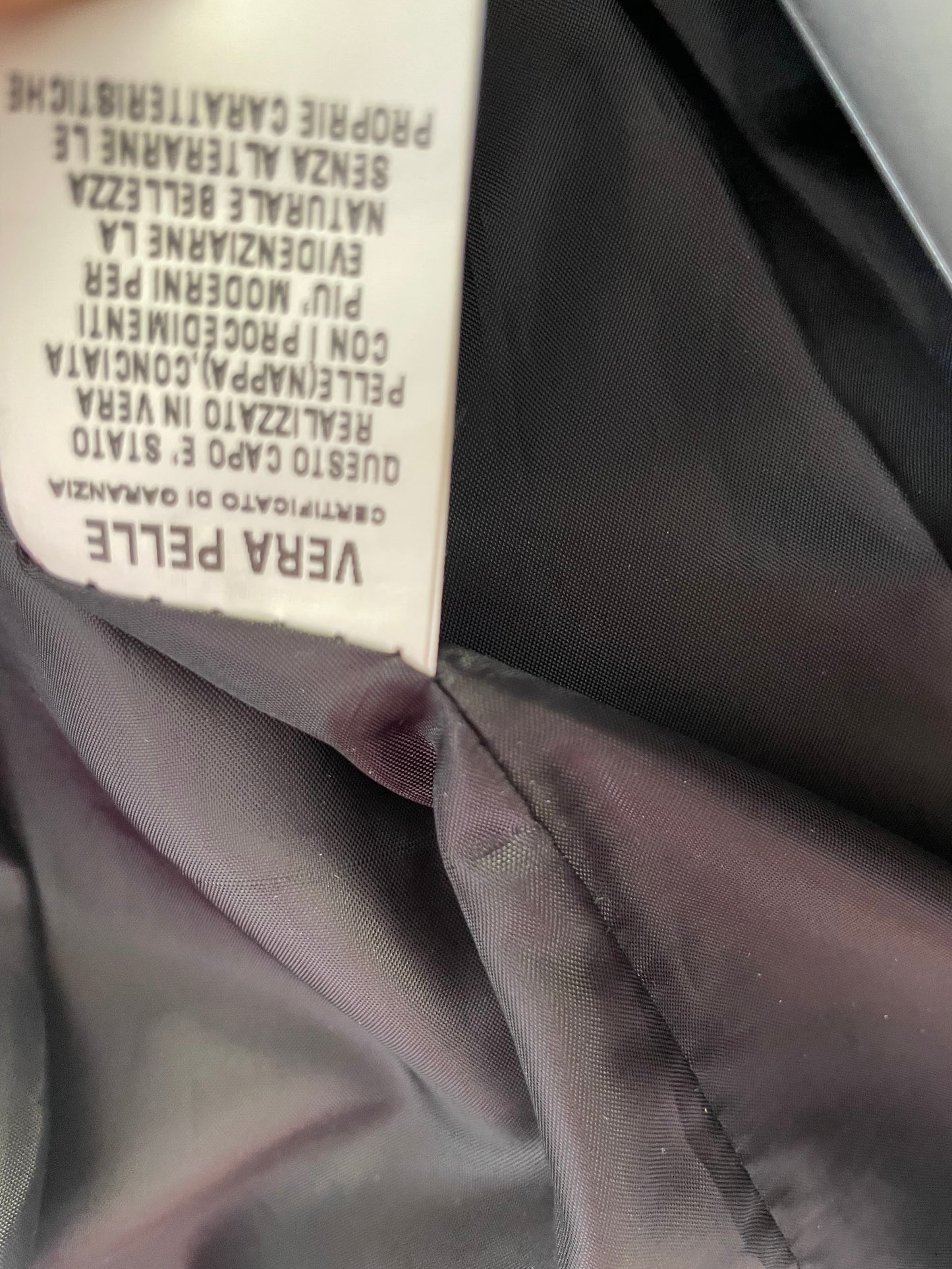 ♻️Svart Italiensk skinnjakke fra Vera Pelle Strl 42(liten)