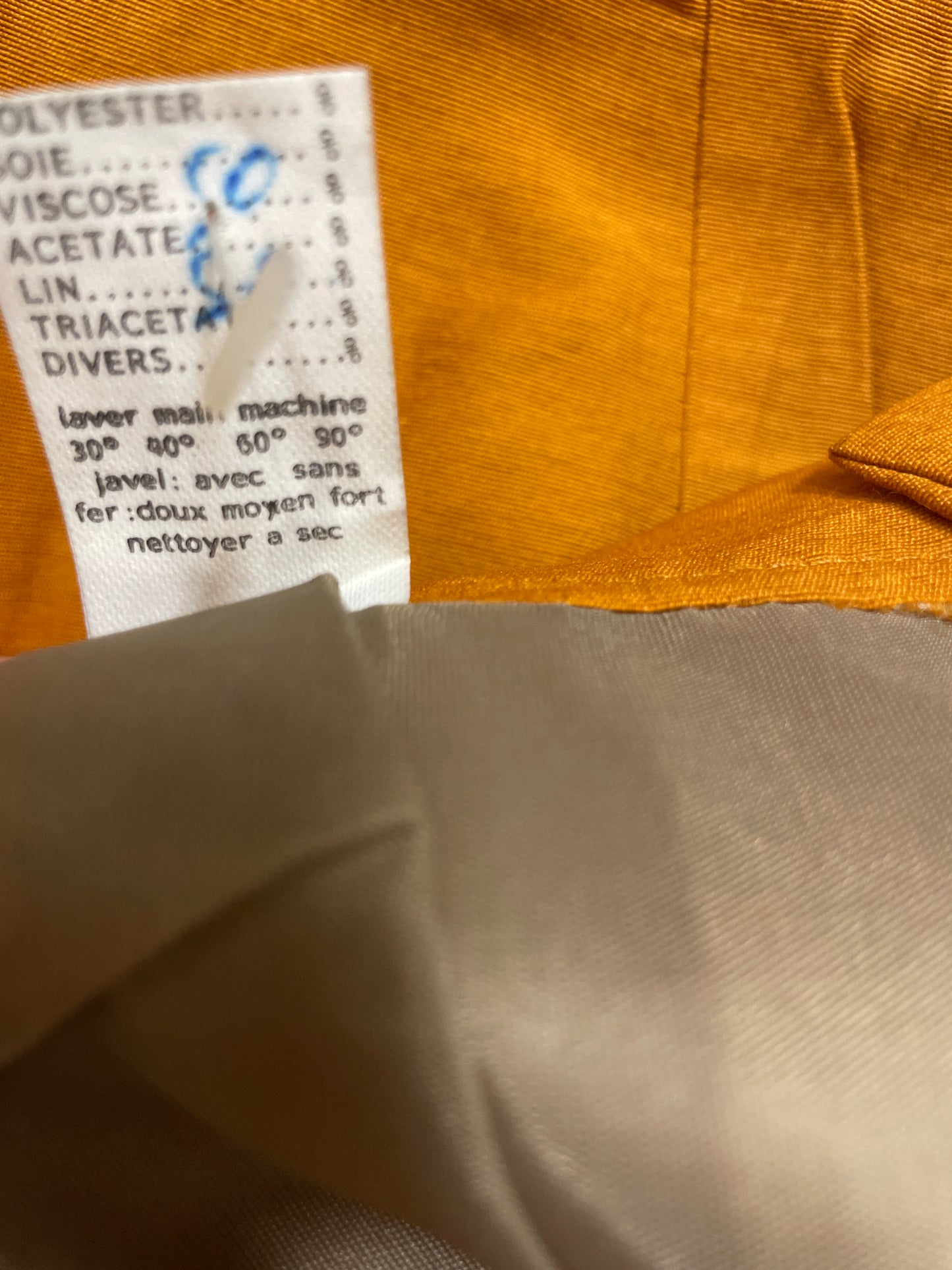 🆕Ubrukte Vintageskjørt i orange str 38 og 40- Tilstand: Ny, med merkelappen på!