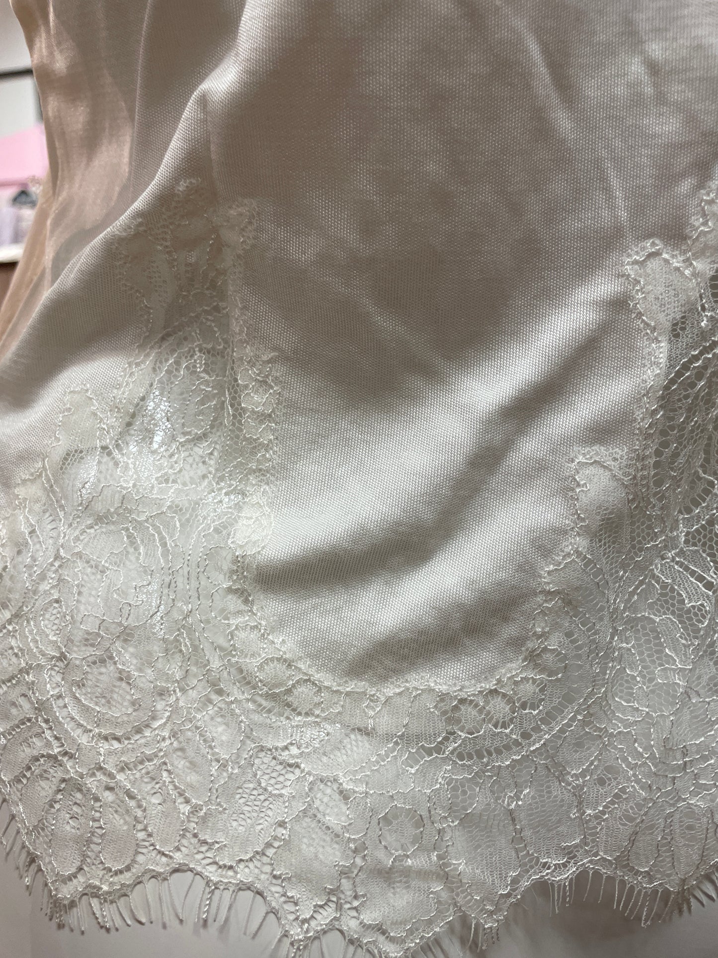 🆕Ubrukt Overdel 100% silke str 36,44 og 46. Tilstand: Ny, med merkelappen på!