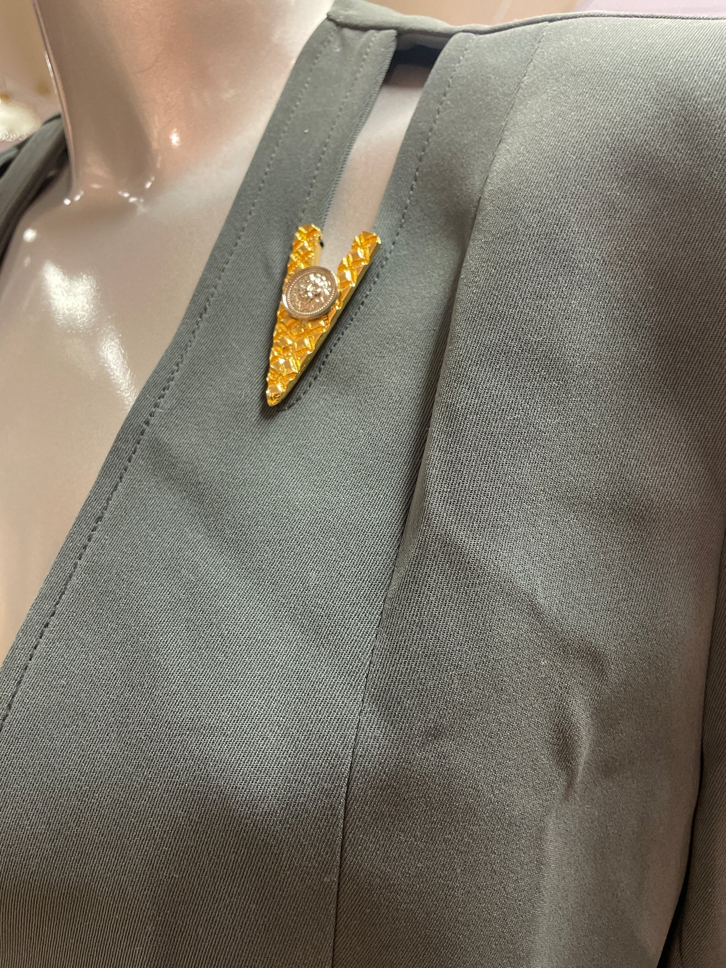 🆕Ubrukt klassisk Vintage drakt str 42. kun 1 igjen! Tilstand: Ny, med merkelappen på!