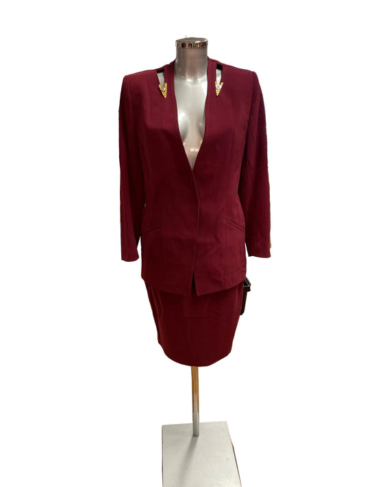 🆕Ubrukt klassisk Vintage drakt str 40- kun 1 igjen! Tilstand: Ny, med merkelappen på!