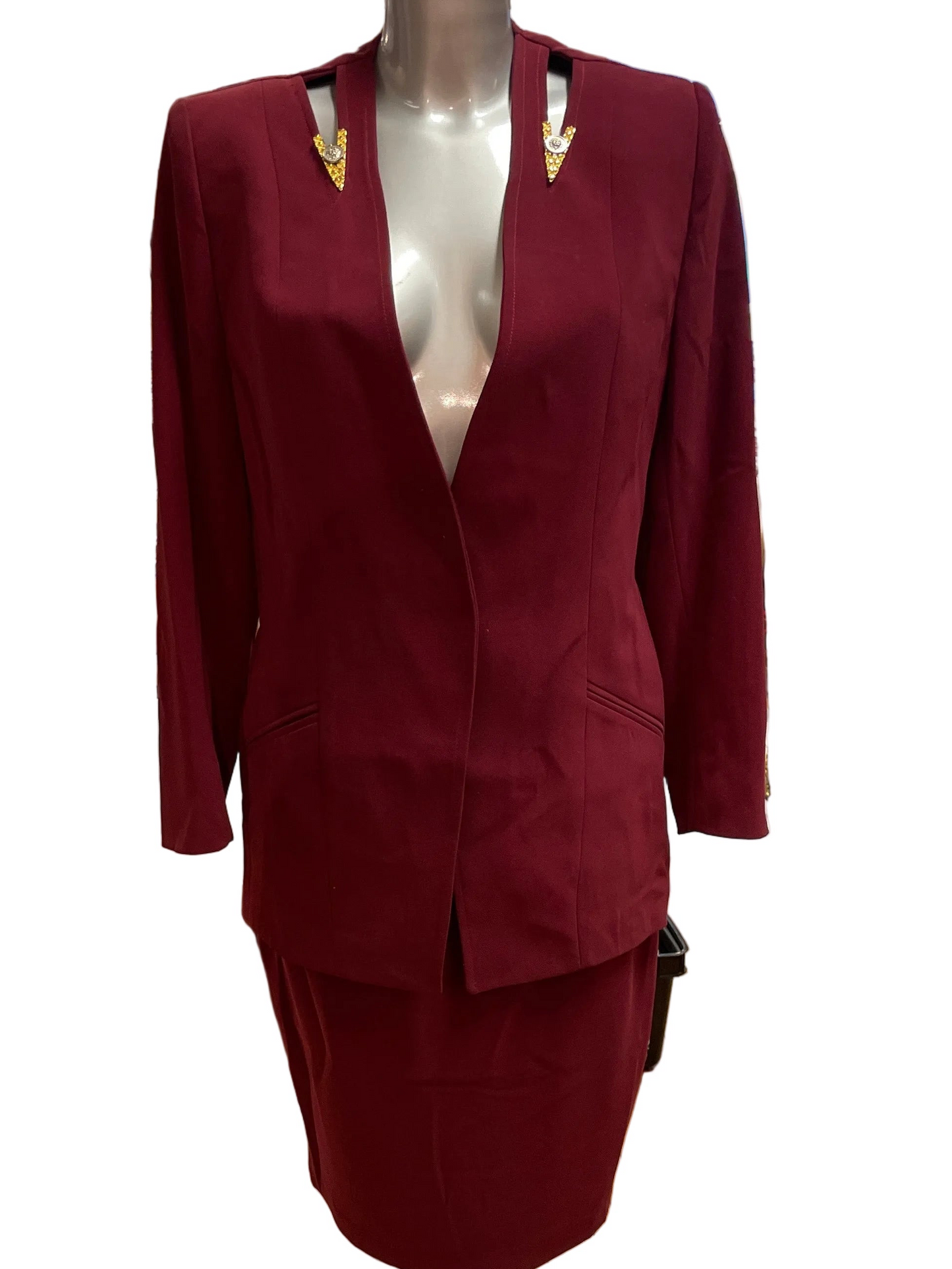 🆕Ubrukt klassisk Vintage drakt str 40- kun 1 igjen! Tilstand: Ny, med merkelappen på!