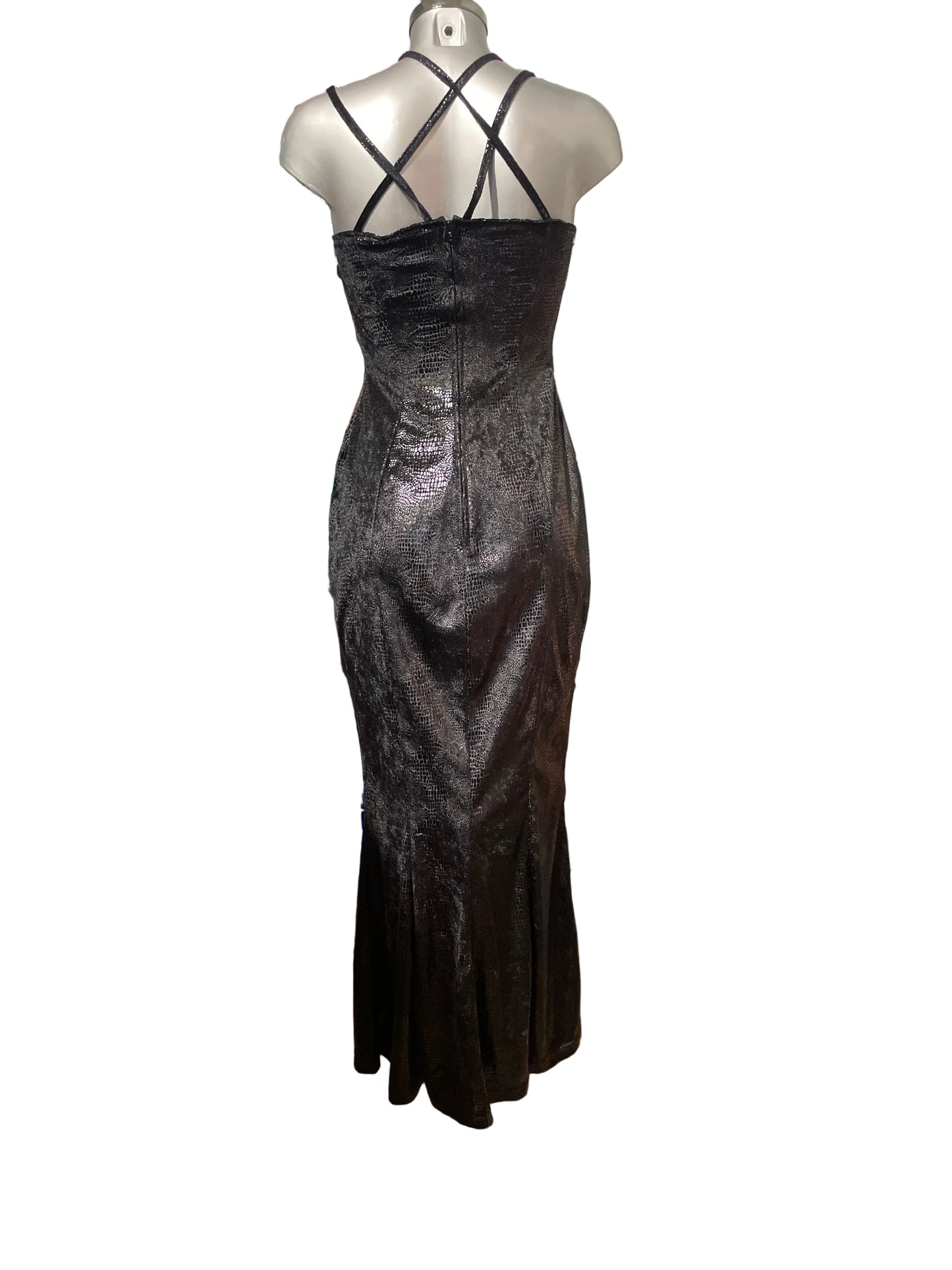 🆕 Vintage kjole fra nedlagt butikk! Kul slangemønstret svart kjole med stropper og innlegg! Str xs- Tilstand: Ny fra nedlagt butikk med merkelappen på!