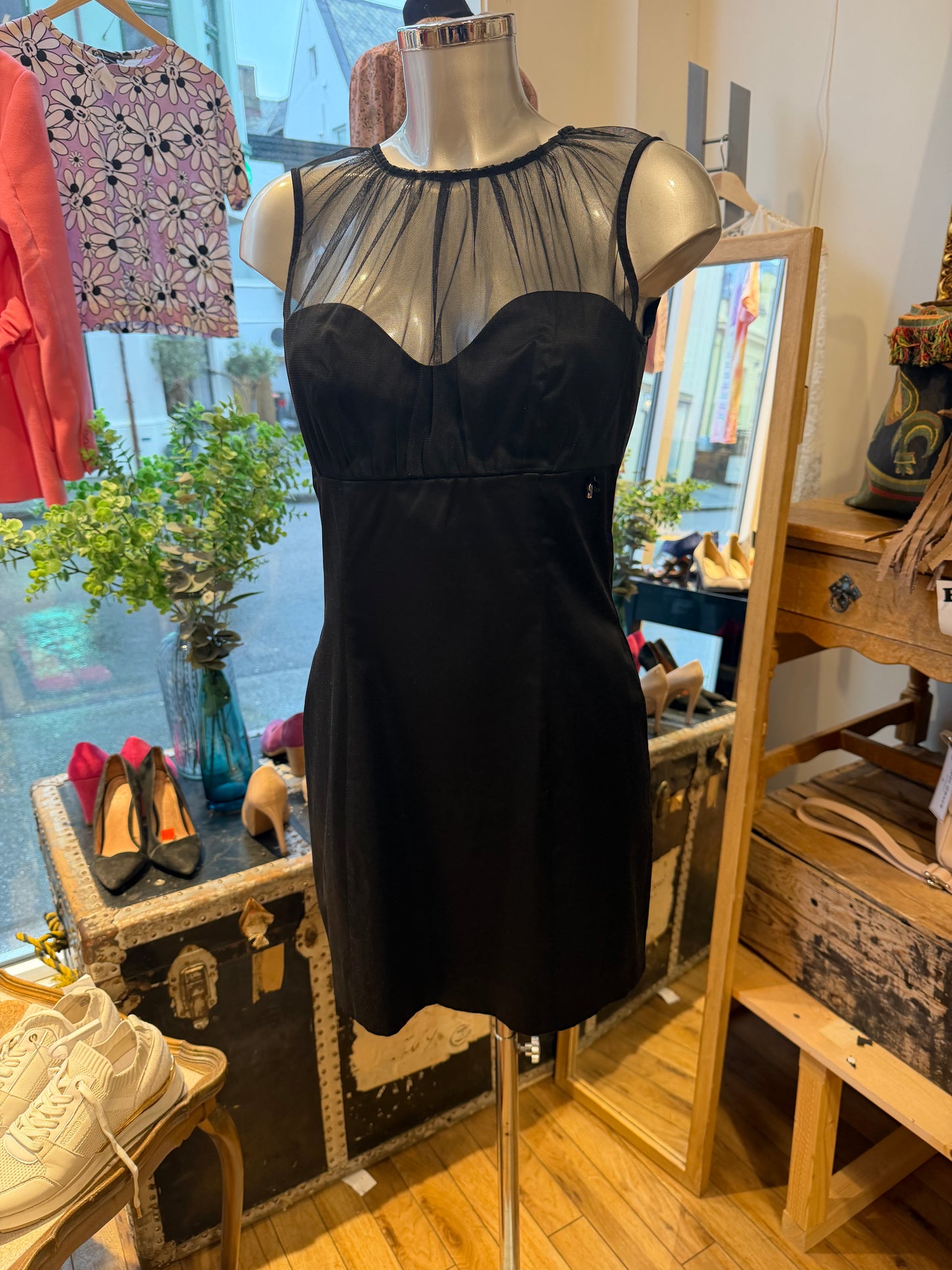 Miss Sixty kjole svart strl Small