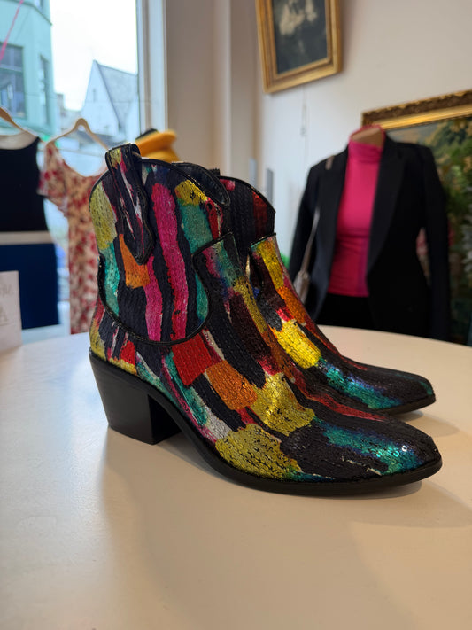 Betsey Johnson paljettboots