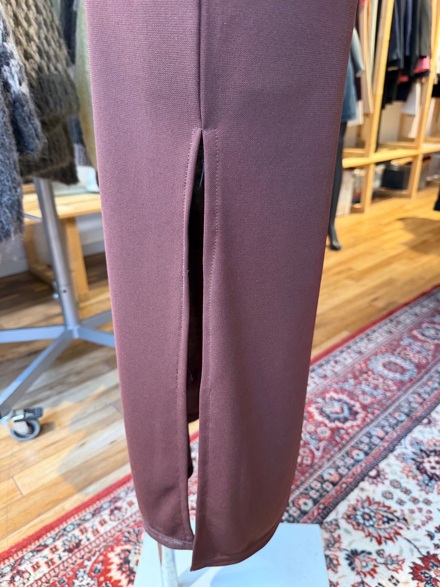 Vintage brunt langt skjørt med fast belte ca strl M- stretch