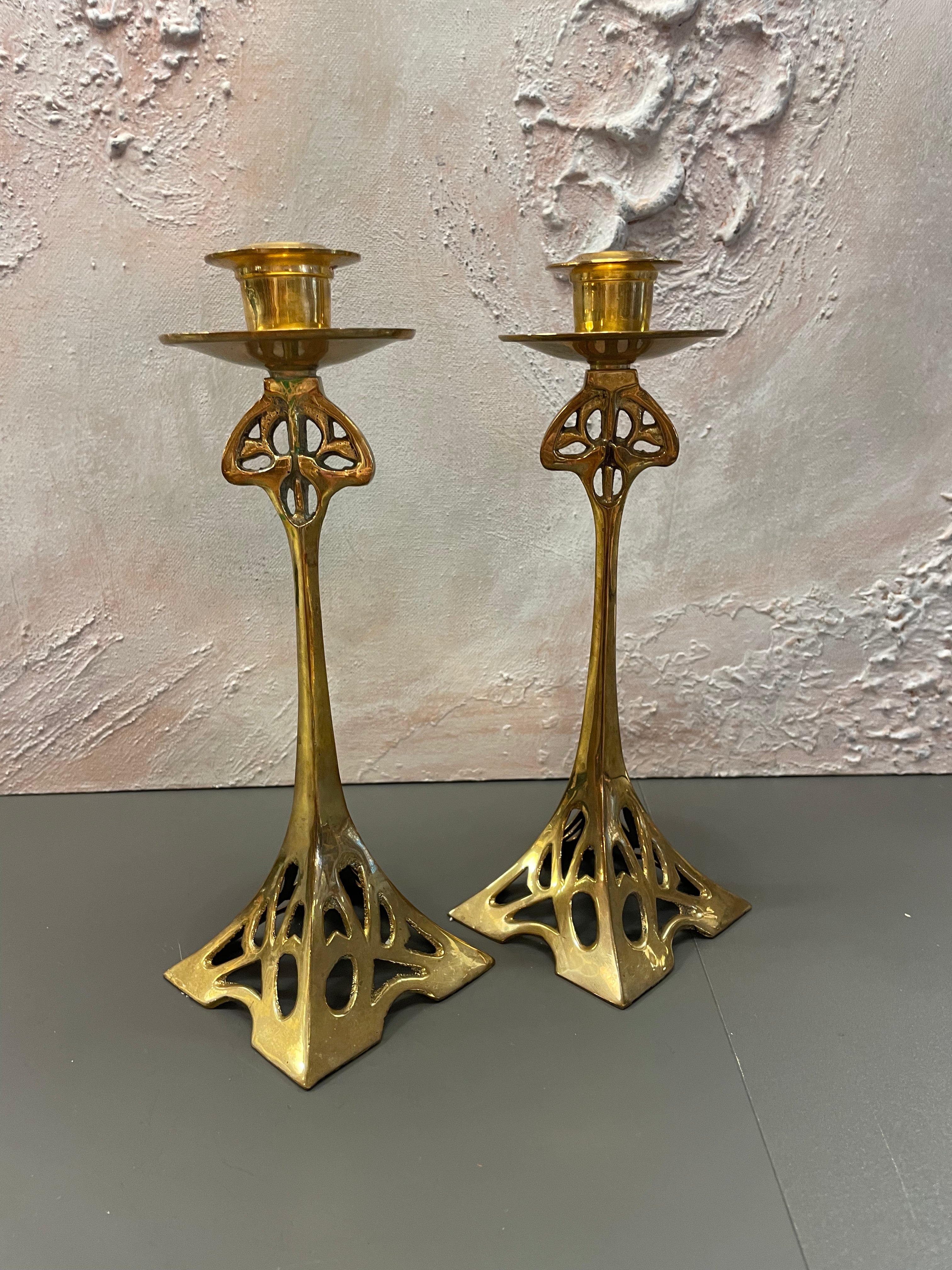 Lysestaker i Art Nouveau stil