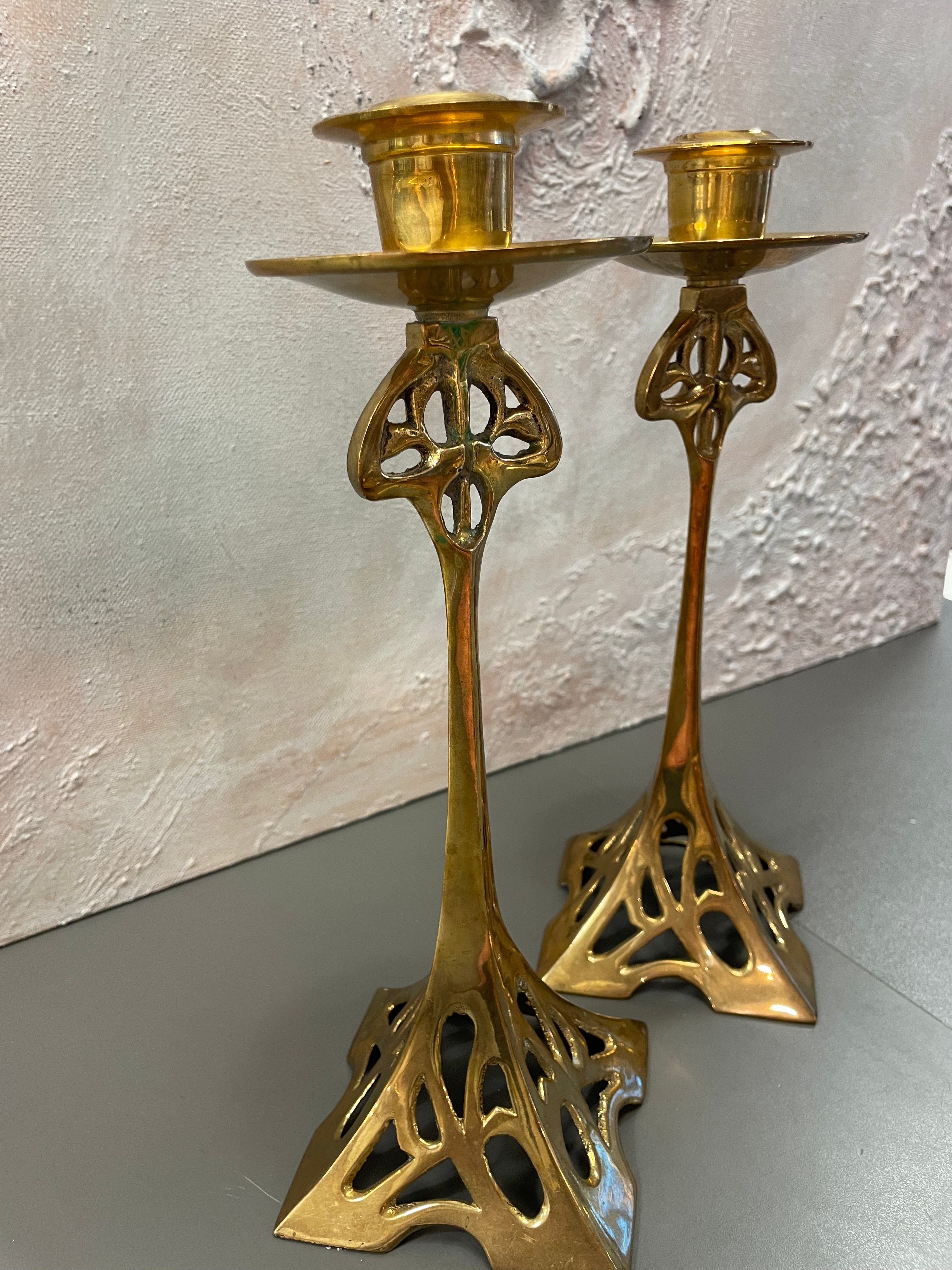 Lysestaker i Art Nouveau stil