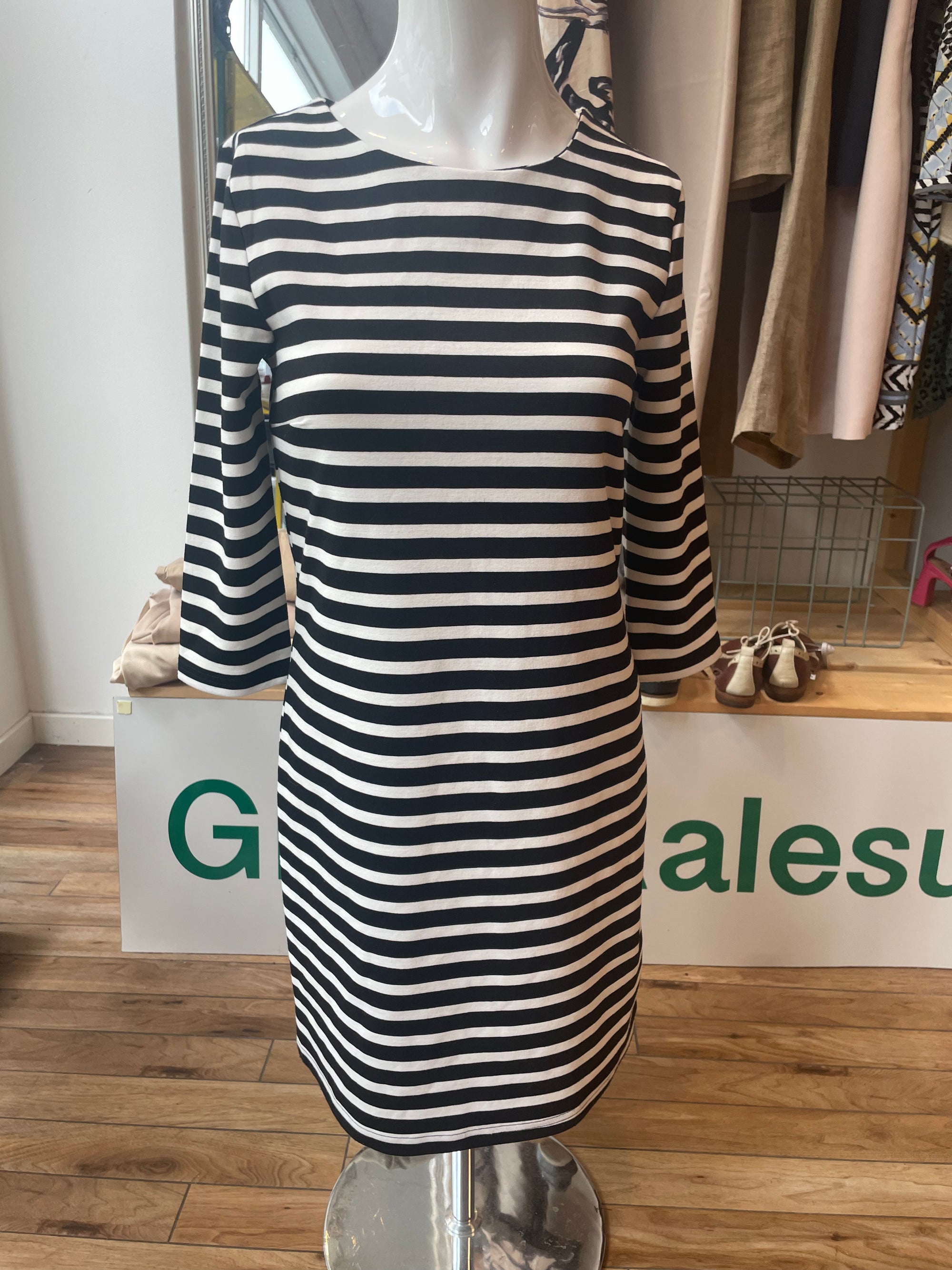 Stripet kjole midi fra Only str S