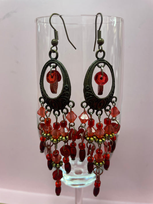 🆕Håndlaga øredobber rød/brun. Tilstand: Nye, ubrukte