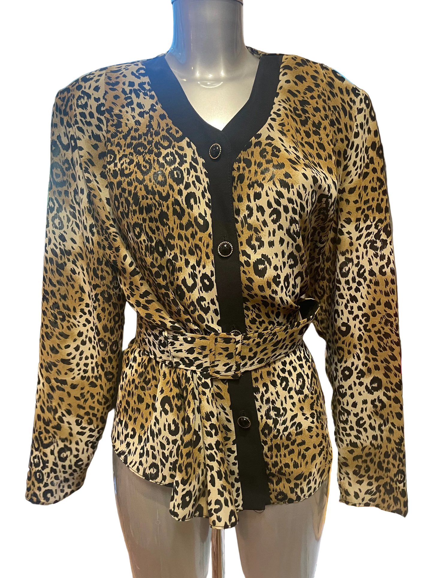 ♻️Kun 1! Unik Vintage bluse str 42- Tilstand: Veldig god – ingen hull, flekker eller synlig slitasje