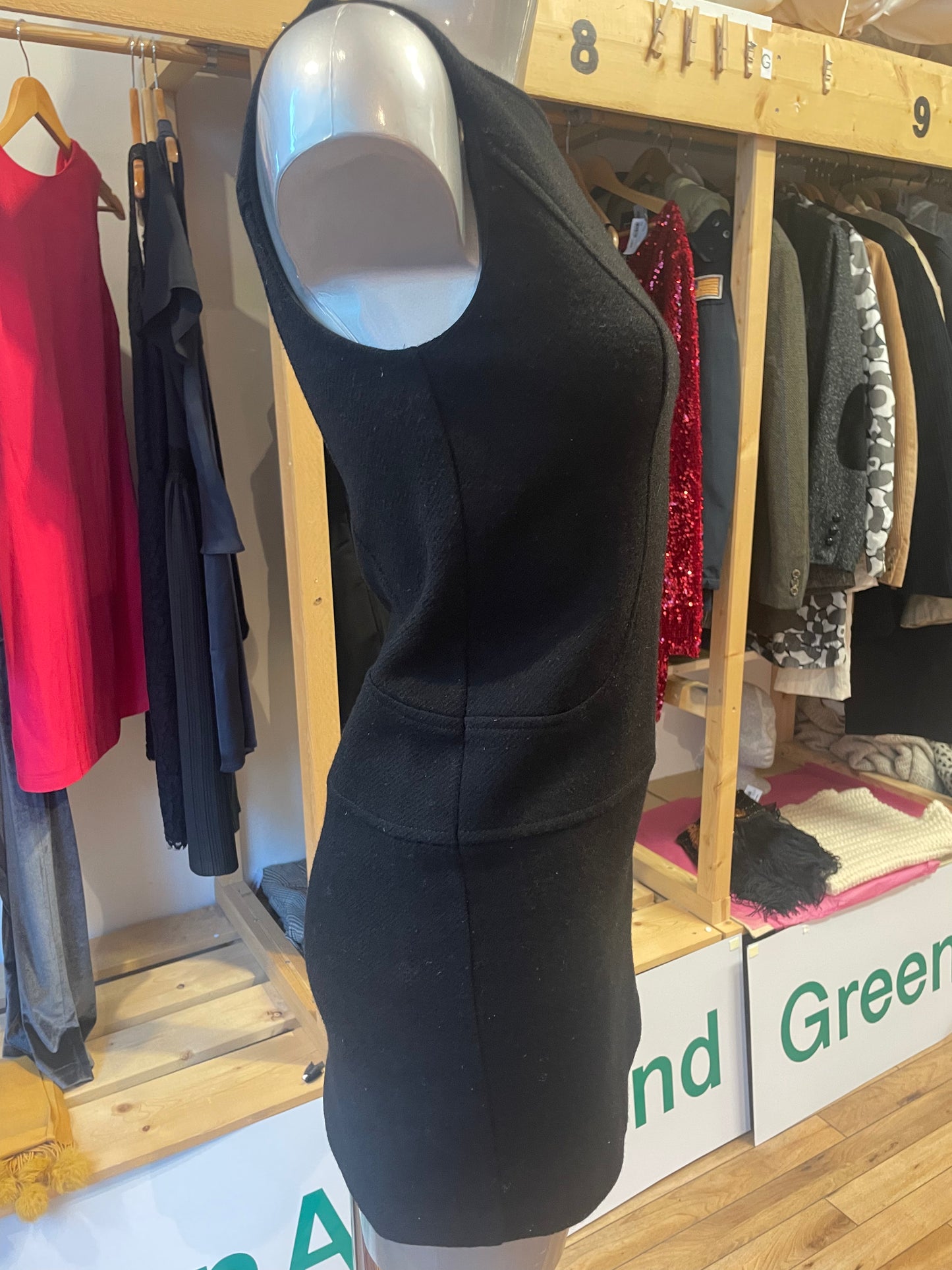 ♻️Kun 1 igjen! Kjempefin Benetton ullkjole! Str S Tilstand: Veldig god – ingen hull, flekker eller synlig slitasje