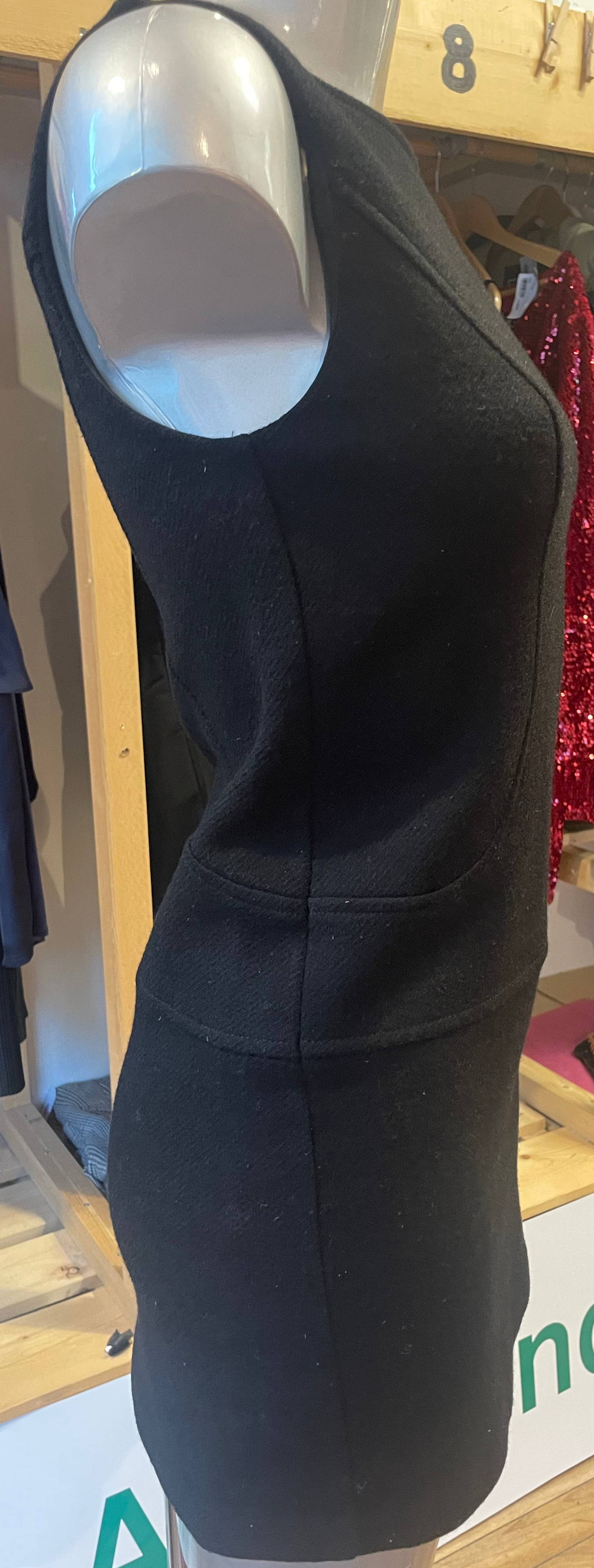 ♻️Kun 1 igjen! Kjempefin Benetton ullkjole! Str S Tilstand: Veldig god – ingen hull, flekker eller synlig slitasje