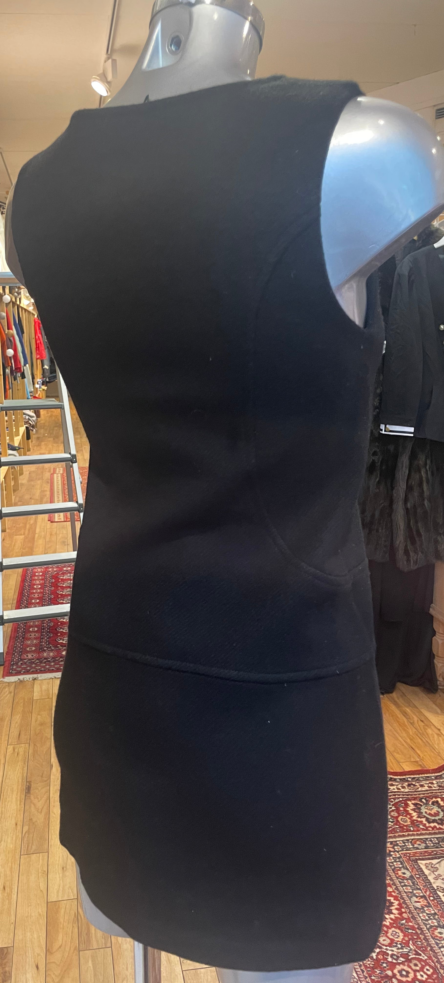 ♻️Kun 1 igjen! Kjempefin Benetton ullkjole! Str S Tilstand: Veldig god – ingen hull, flekker eller synlig slitasje