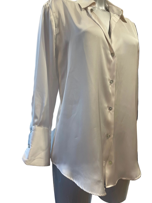 ♻️Kun 1 igjen! Hvit Bluse fra Zara- str S-Tilstand: Veldig god – ingen hull, flekker eller synlig slitasje